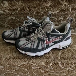 Nike Air ACG Alvord 4 Trail Sneakers